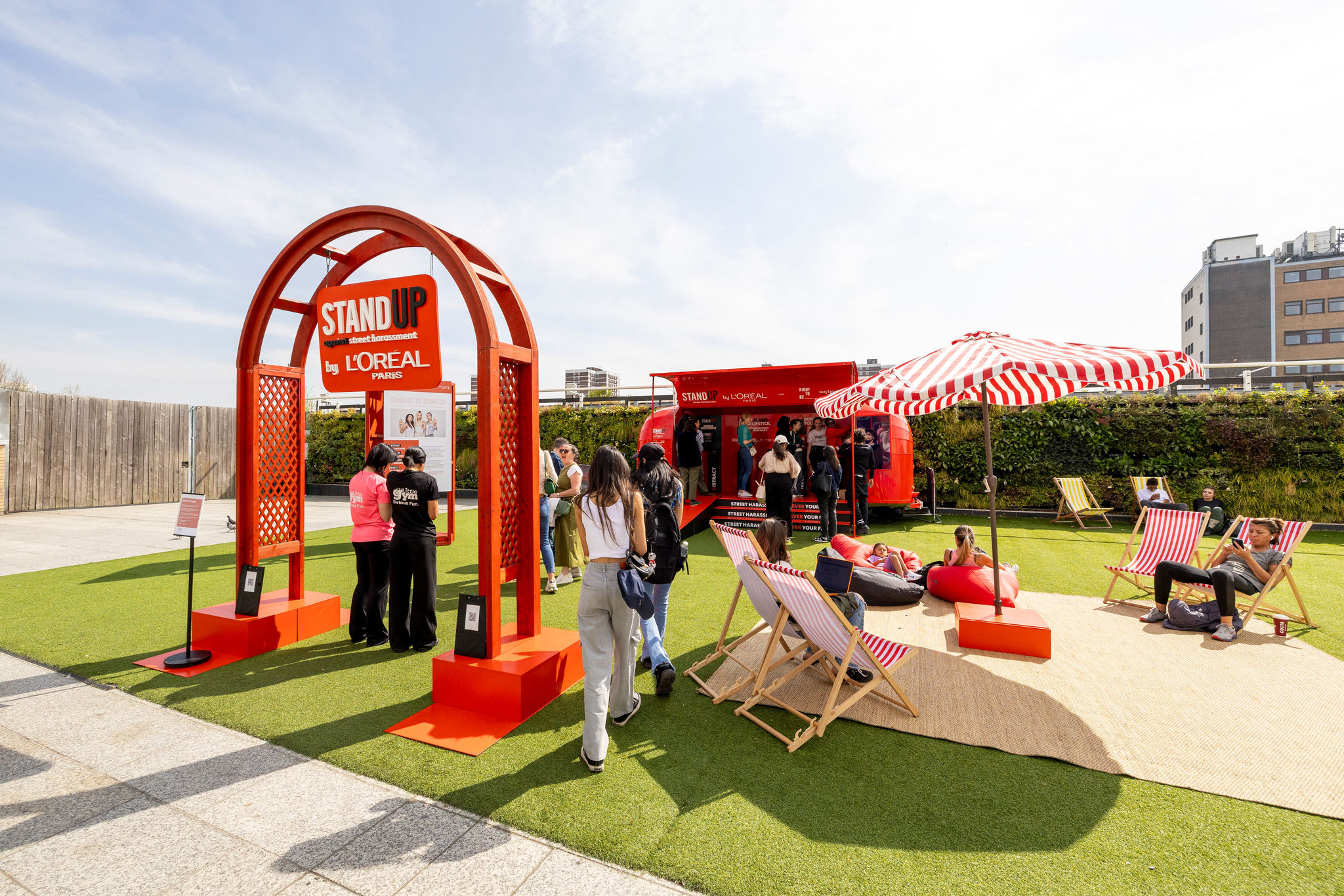 Outdoor Sampling EX03 Outdoor Sampling & Activation Space | Westfield London